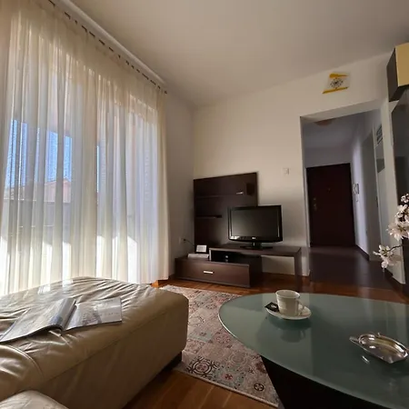 Agata Apartment *